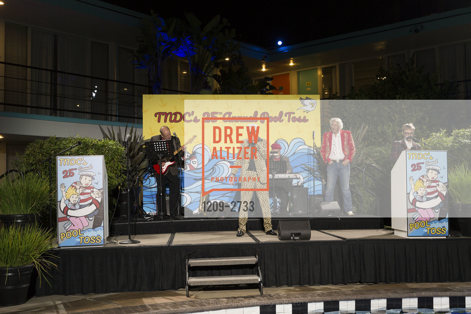 Bill Feyling, Bud E Luv, TNDC's Pool Toss 2017, Phoenix Hotel & Chambers Eat + Drink. 601 Eddy Street San Francisco, California 94109, October 11th, 2017, Photo #1209-2733 Bill Feyling, Bud E Luv, Photo #1209-2733