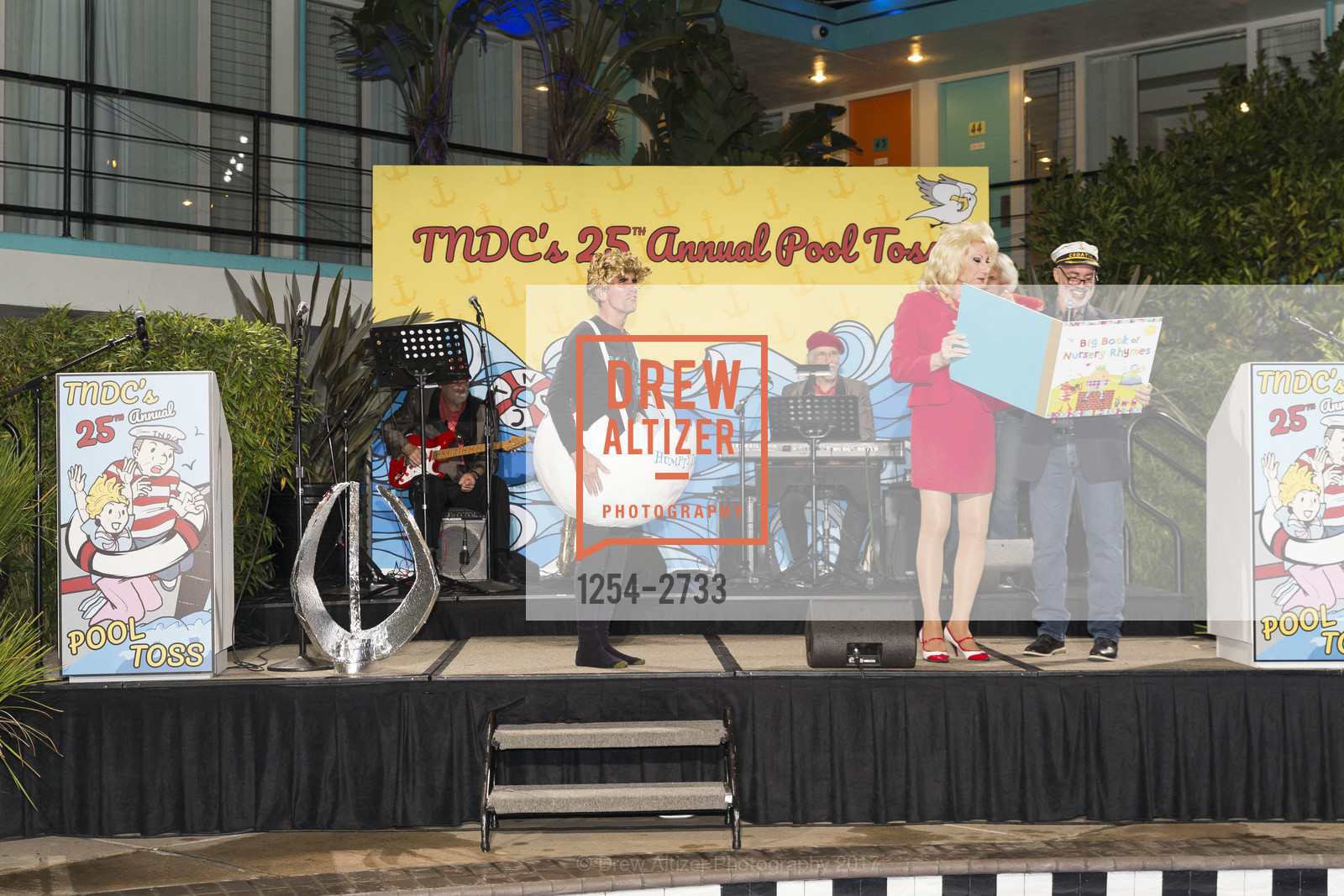 Mark Leno, Donna Sachet, Lenny Broberg, TNDC's Pool Toss 2017, Phoenix Hotel & Chambers Eat + Drink. 601 Eddy Street San Francisco, California 94109, October 11th, 2017, Photo #1254-2733 Mark Leno, Donna Sachet, Lenny Broberg, Photo #1254-2733