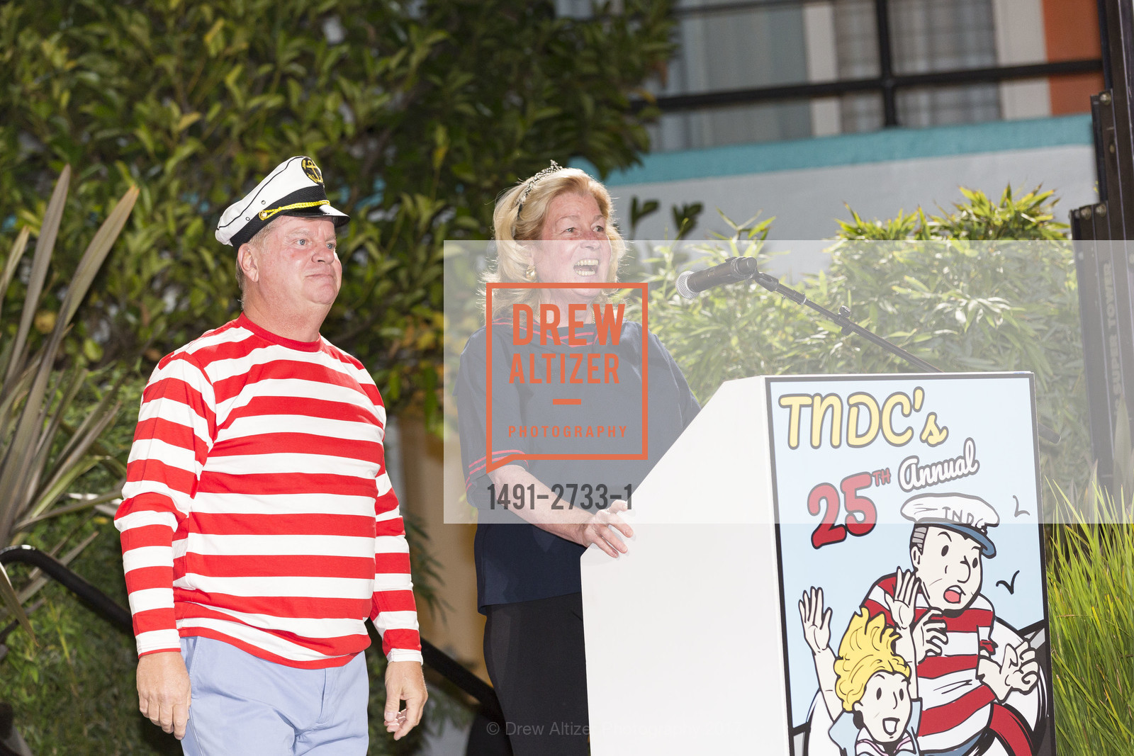 Jim Losi, Laura King Pfaff, TNDC's Pool Toss 2017, Phoenix Hotel & Chambers Eat + Drink. 601 Eddy Street San Francisco, California 94109, October 11th, 2017, Photo #1491-2733-1 Jim Losi, Laura King Pfaff, Photo #1491-2733-1