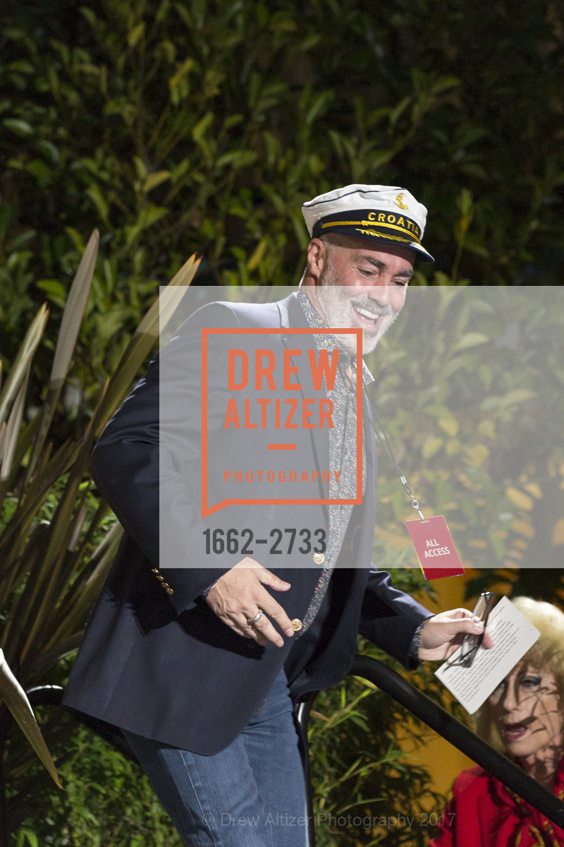 Lenny Broberg, TNDC's Pool Toss 2017, Phoenix Hotel & Chambers Eat + Drink. 601 Eddy Street San Francisco, California 94109, October 11th, 2017, Photo #1662-2733 Lenny Broberg, Photo #1662-2733