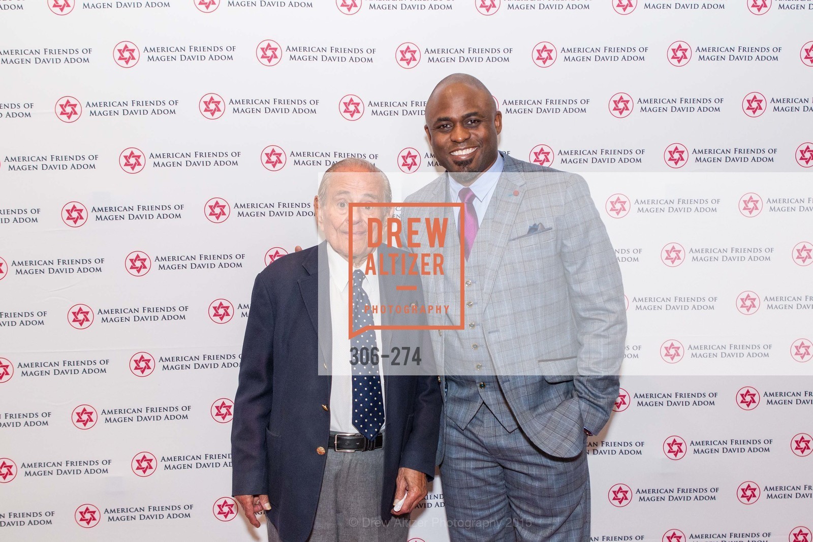 Maurice Kanbar, Wayne Brady, Photo #306-274