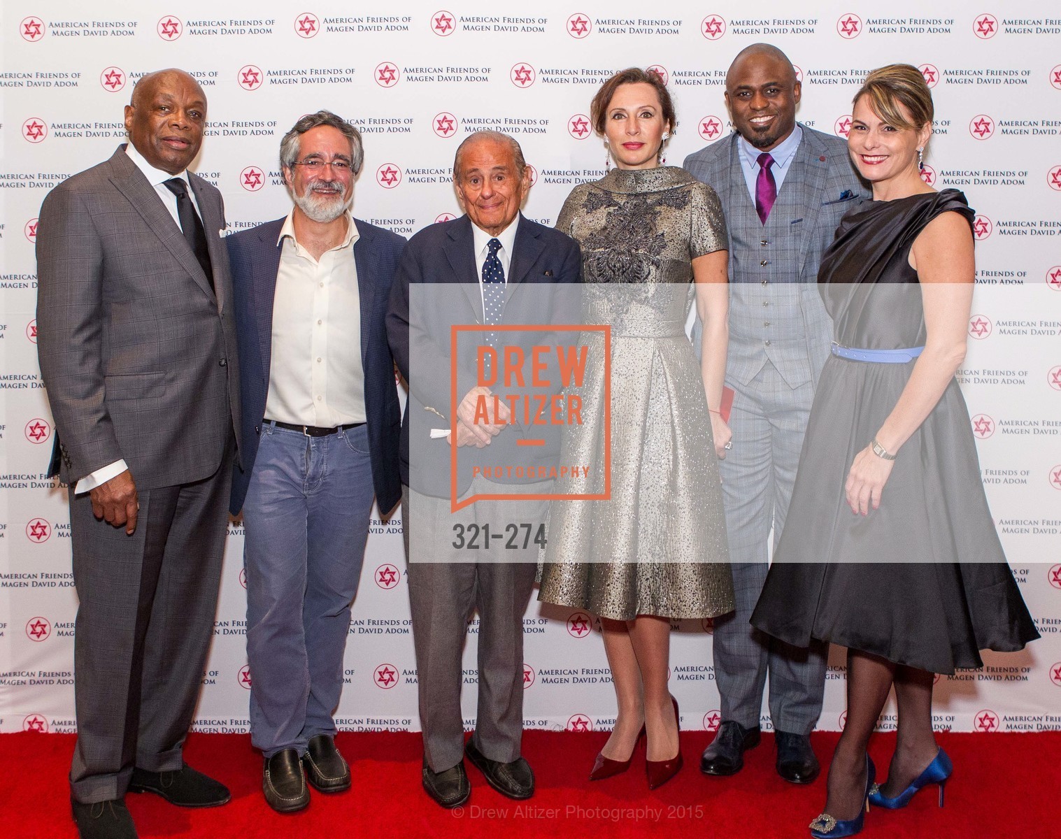 Willie Brown, Maurice Kanbar, Clara Shayevich, Wayne Brady, Teresa Rodriguez, Gucci & Vogue Dinner, Hilton Union Square. Hilton Union Square, . 333 O'Farrell St, August 30th, 2015, Photo #321-274 Willie Brown, Maurice Kanbar, Clara Shayevich, Wayne Brady, Teresa Rodriguez, Photo #321-274