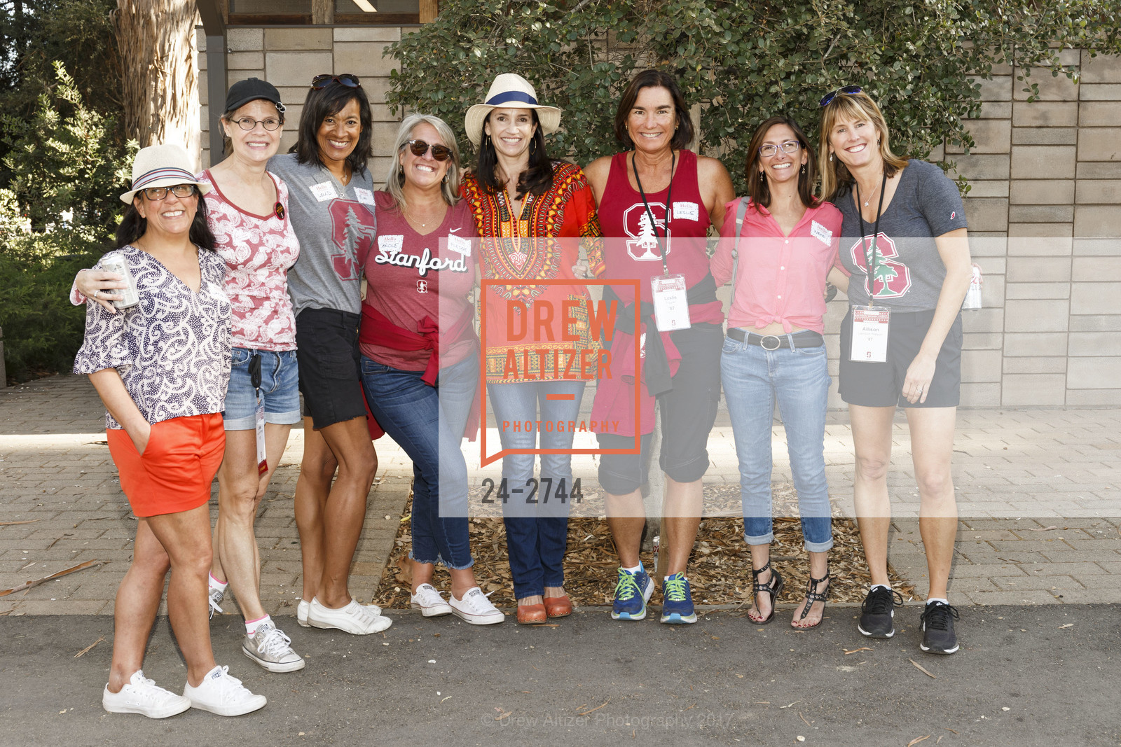 Jacqui Thompson Fell, Liisa Fong, Mimi Koberlein, Carole Hoemeke, Kirsten Neff, Leslie Fischer, Wendy Gwyn, Allison Watson, Stanford Re-Union Luau Tailgate party 2017, Lausen Picnic Area at Stanford. (SE corner of Lasuen Ave. and Campus Drive), October 14th, 2017, Photo #24-2744 Jacqui Thompson Fell, Liisa Fong, Mimi Koberlein, Carole Hoemeke, Kirsten Neff, Leslie Fischer, Wendy Gwyn, Allison Watson, Photo #24-2744