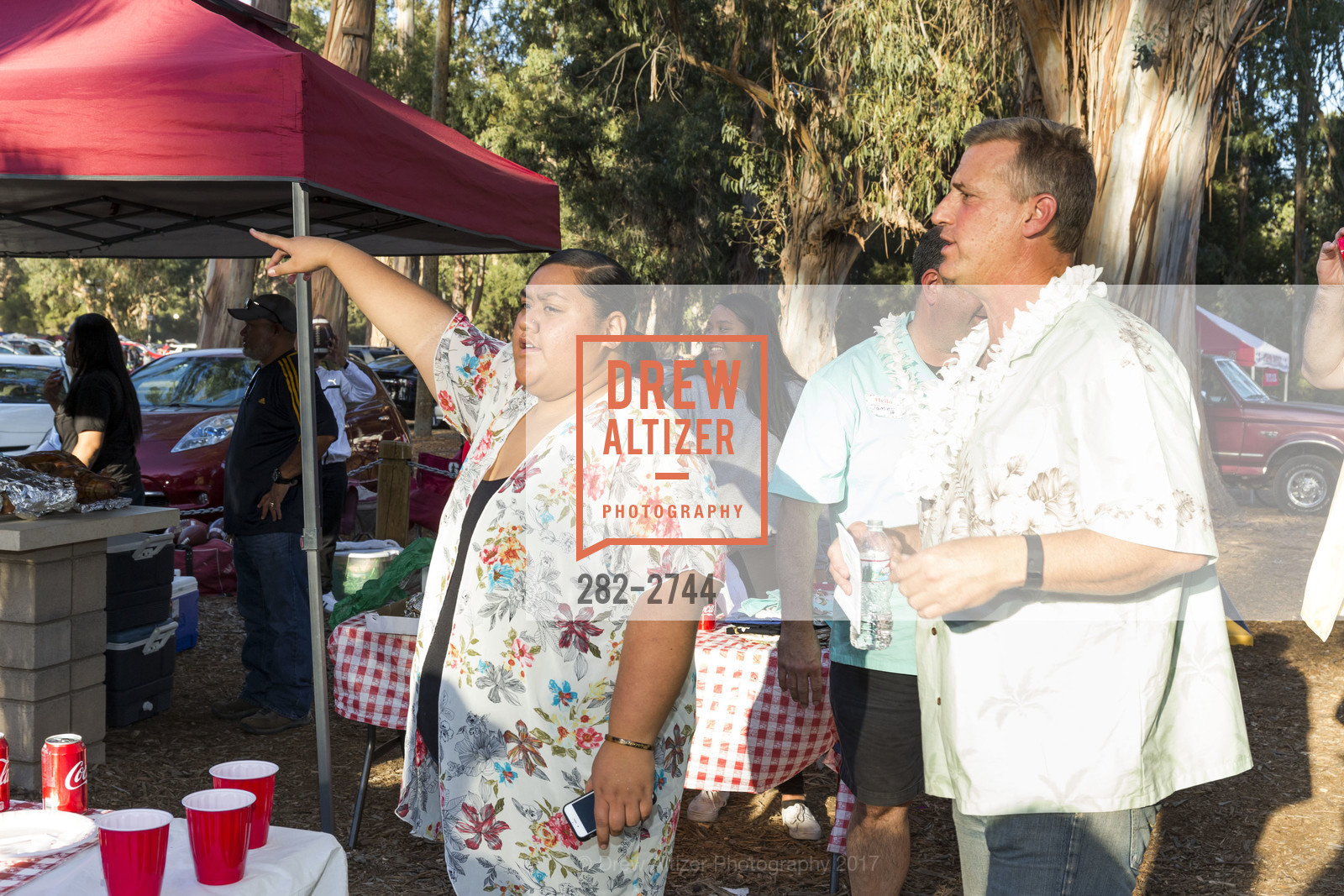 John Paye, Stanford Re-Union Luau Tailgate party 2017, Lausen Picnic Area at Stanford. (SE corner of Lasuen Ave. and Campus Drive), October 14th, 2017, Photo #282-2744 John Paye, Photo #282-2744