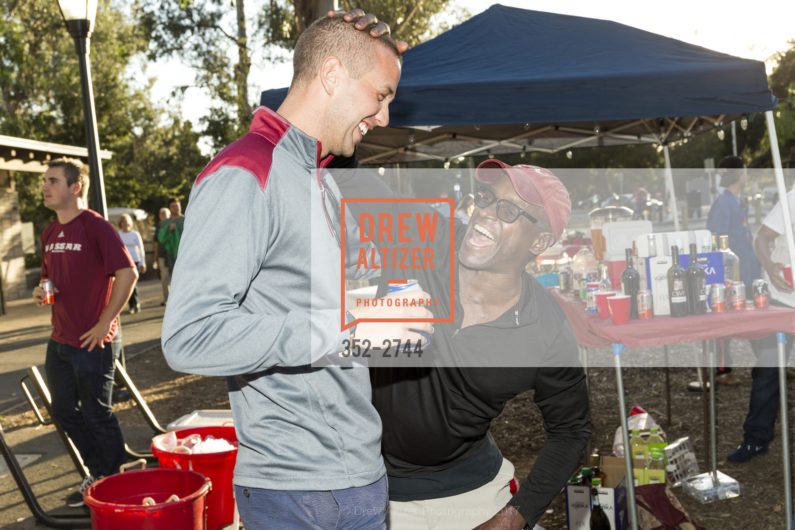 Spike Smith, Stanford Re-Union Luau Tailgate party 2017, Lausen Picnic Area at Stanford. (SE corner of Lasuen Ave. and Campus Drive), October 14th, 2017, Photo #352-2744 Spike Smith, Photo #352-2744