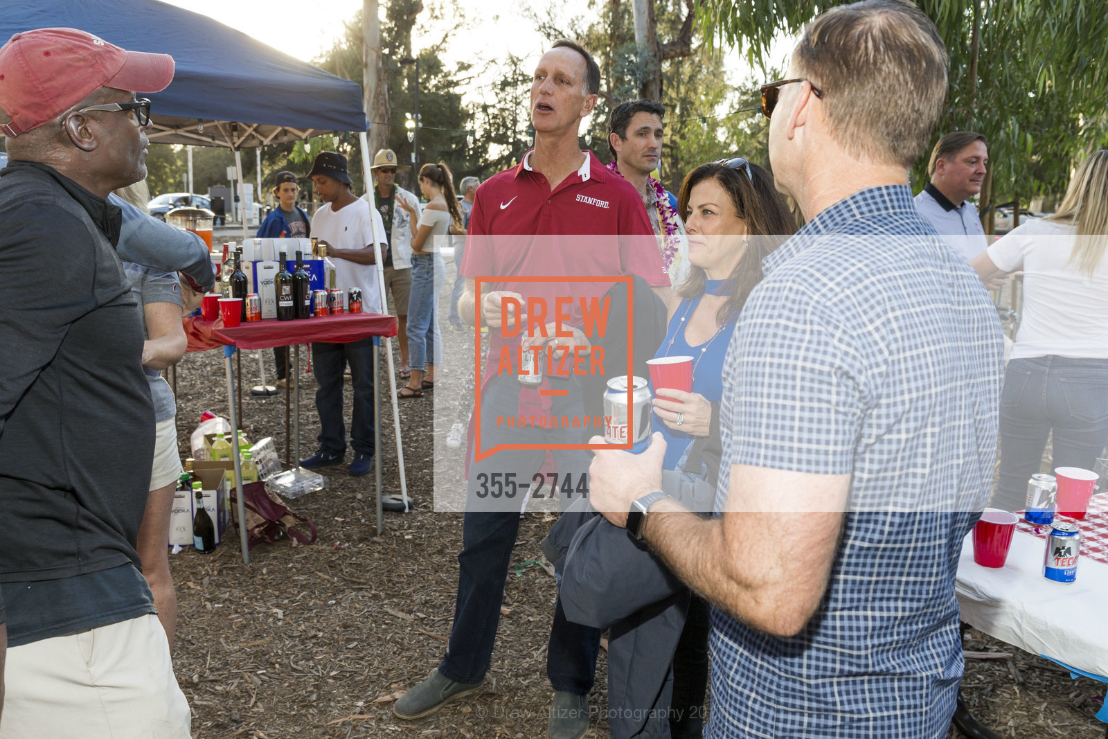 Atmosphere, Stanford Re-Union Luau Tailgate party 2017, Lausen Picnic Area at Stanford. (SE corner of Lasuen Ave. and Campus Drive), October 14th, 2017, Photo #355-2744 Atmosphere, Photo #355-2744