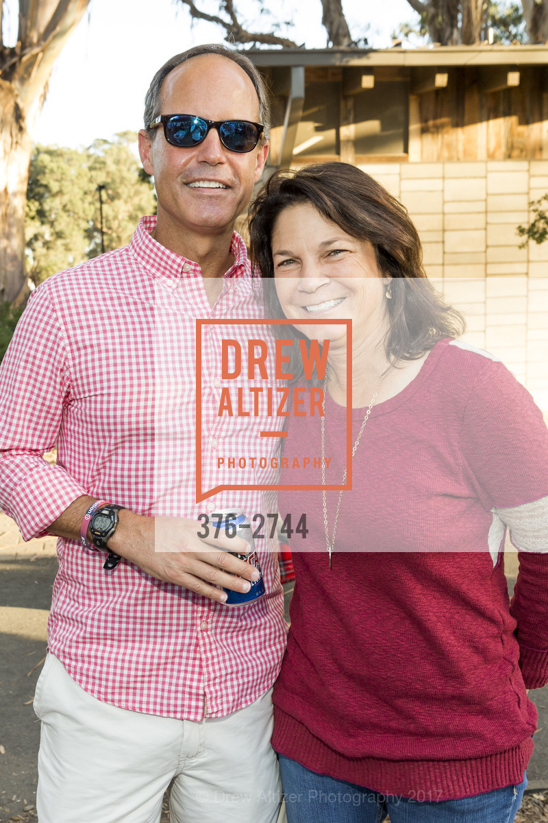 Todd Locicero, Kay Tittle, Stanford Re-Union Luau Tailgate party 2017, Lausen Picnic Area at Stanford. (SE corner of Lasuen Ave. and Campus Drive), October 14th, 2017, Photo #376-2744 Todd Locicero, Kay Tittle, Photo #376-2744