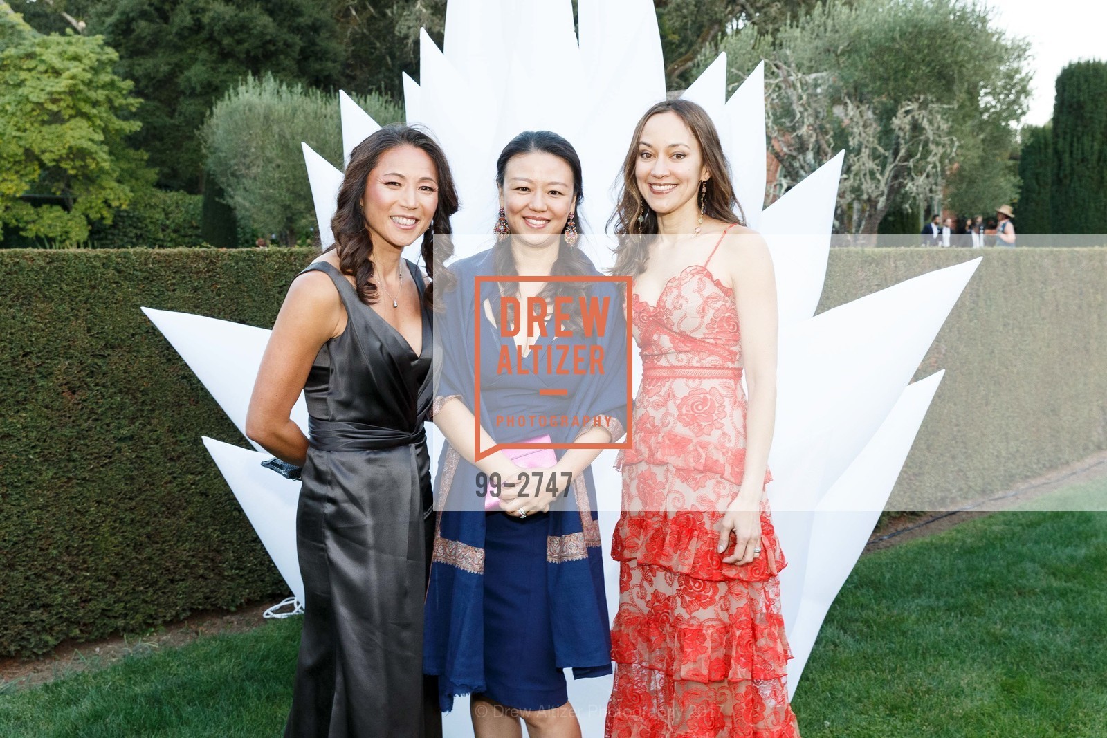 Minnie Sanford, Samantha Wu, Jen Keane, CuriOdyssey Gala 2017: NATURE OF PATTERNS, Filioli. 86 Cañada Road, Woodside, CA 94062, October 14th, 2017, Photo #99-2747 Minnie Sanford, Samantha Wu, Jen Keane, Photo #99-2747