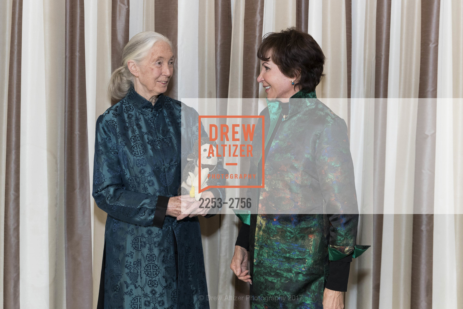 Jane Goodall, Jan Richardson, Photo #2253-2756