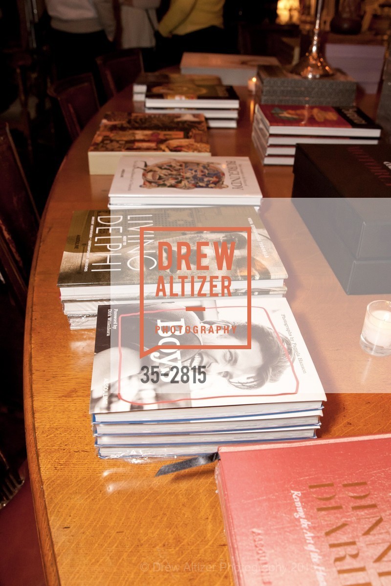 Atmosphere, "I Left It on the Mountain" - KEVIN SESSUMS' Book Signing, US, February 19th, 2015, Photo #35-2815 Atmosphere, Photo #35-2815