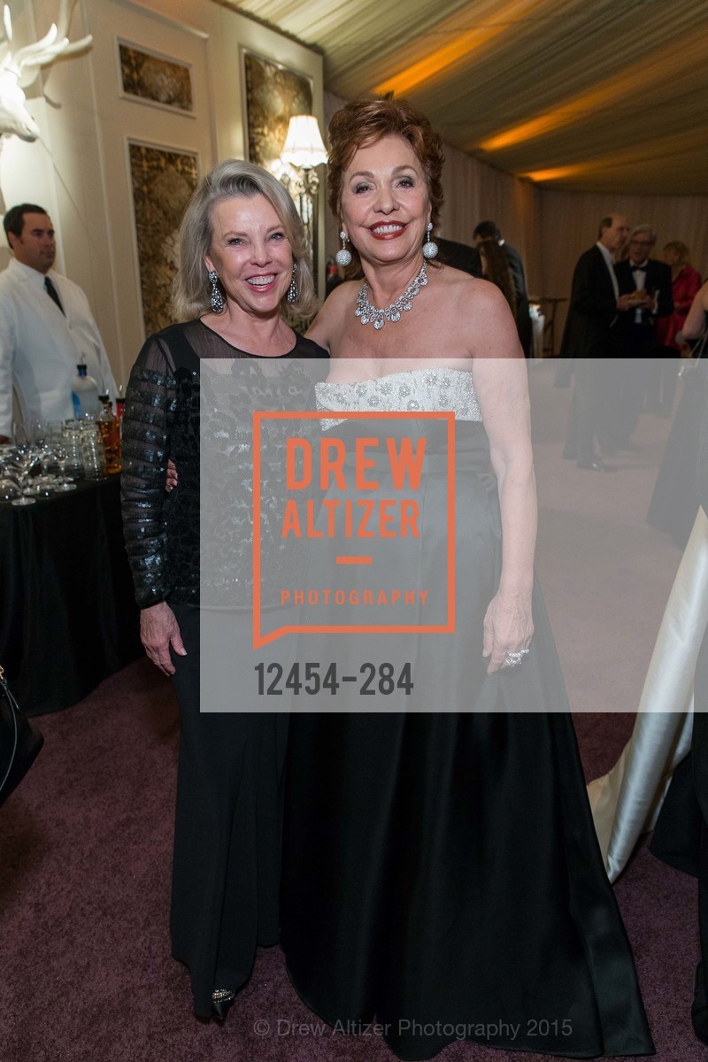 Jeanne Lawrence, Maria Manetti Shrem, Gucci & Vogue Dinner, War Memorial Opera House. War Memorial Opera House, . 301 Van Ness Ave, September 11th, 2015, Photo #12454-284 Jeanne Lawrence, Maria Manetti Shrem, Photo #12454-284