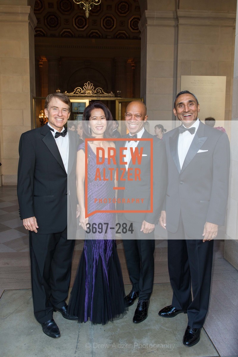 Steve Westly, Anita Westly, Ken McNeely, Inder Dhillon, Gucci & Vogue Dinner, War Memorial Opera House. War Memorial Opera House, . 301 Van Ness Ave, Photo #3697-284 Steve Westly, Anita Westly, Ken McNeely, Inder Dhillon, Photo #3697-284