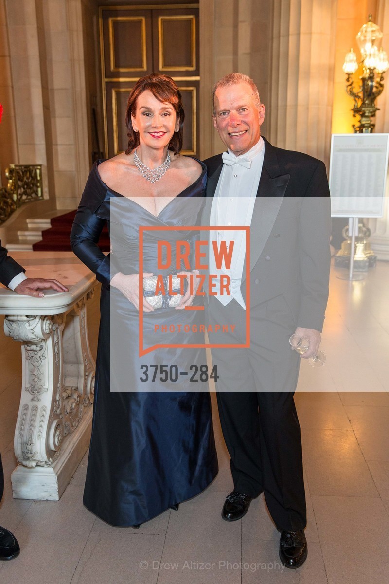 Elisa Stephens, David Gockley, Gucci & Vogue Dinner, War Memorial Opera House. War Memorial Opera House, . 301 Van Ness Ave, Photo #3750-284 Elisa Stephens, David Gockley, Photo #3750-284