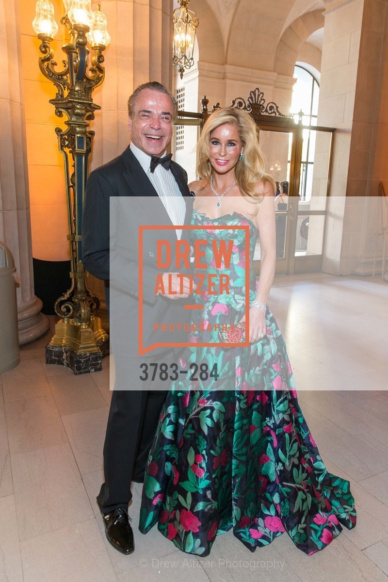 Boaz Mazor, Paula Carano, Gucci & Vogue Dinner, War Memorial Opera House. War Memorial Opera House, . 301 Van Ness Ave, Photo #3783-284 Boaz Mazor, Paula Carano, Photo #3783-284