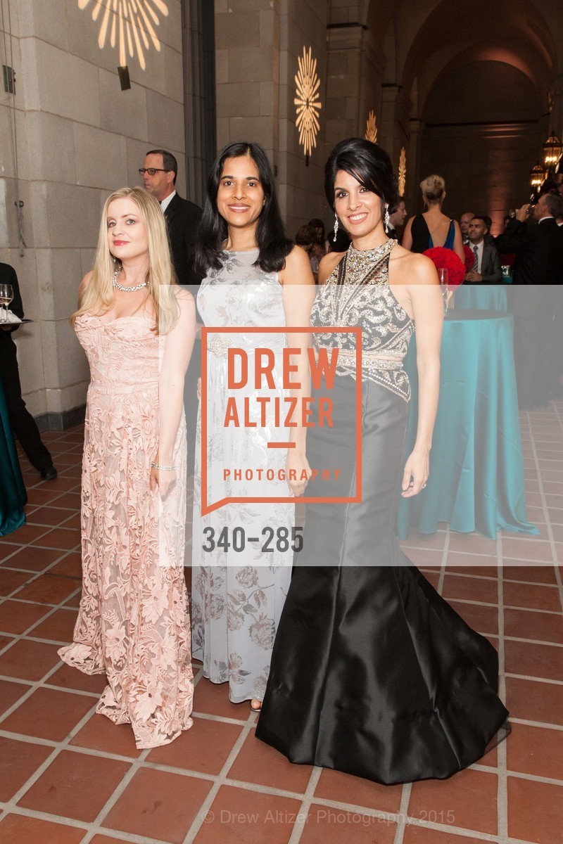 Julie Hall, Nayana Ghantiwala, Veronica Rivas-Tramontozzi, Gucci & Vogue Dinner, War Memorial Opera House. War Memorial Opera House, . 301 Van Ness Ave, September 11th, 2015, Photo #340-285 Julie Hall, Nayana Ghantiwala, Veronica Rivas-Tramontozzi, Photo #340-285