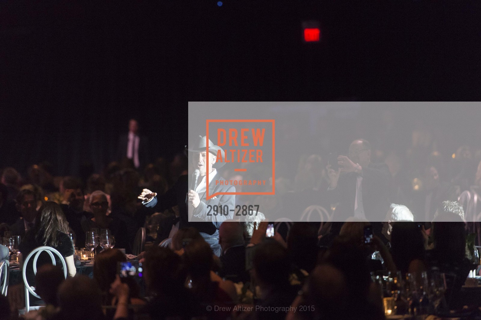 Tim McGraw, UCSF MEDICAL CENTER Champions Gala, US, January 11th, 2015, Photo #2910-2867 Tim McGraw, Photo #2910-2867