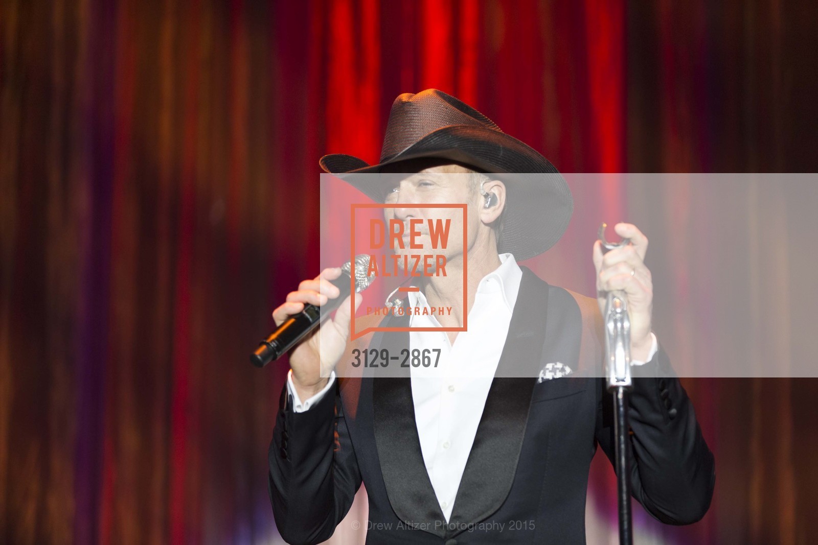 Tim McGraw, UCSF MEDICAL CENTER Champions Gala, US, January 11th, 2015, Photo #3129-2867 Tim McGraw, Photo #3129-2867