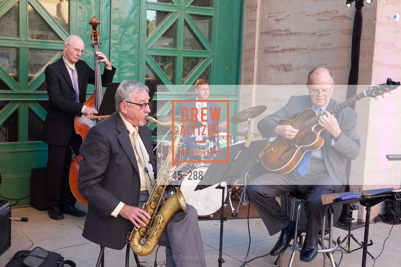 Performance, Gucci & Vogue Dinner, Palace of Fine Arts. Palace of Fine Arts, . 3301 Lyon St, September 19th, 2015, Photo #45-288 Performance, Photo #45-288