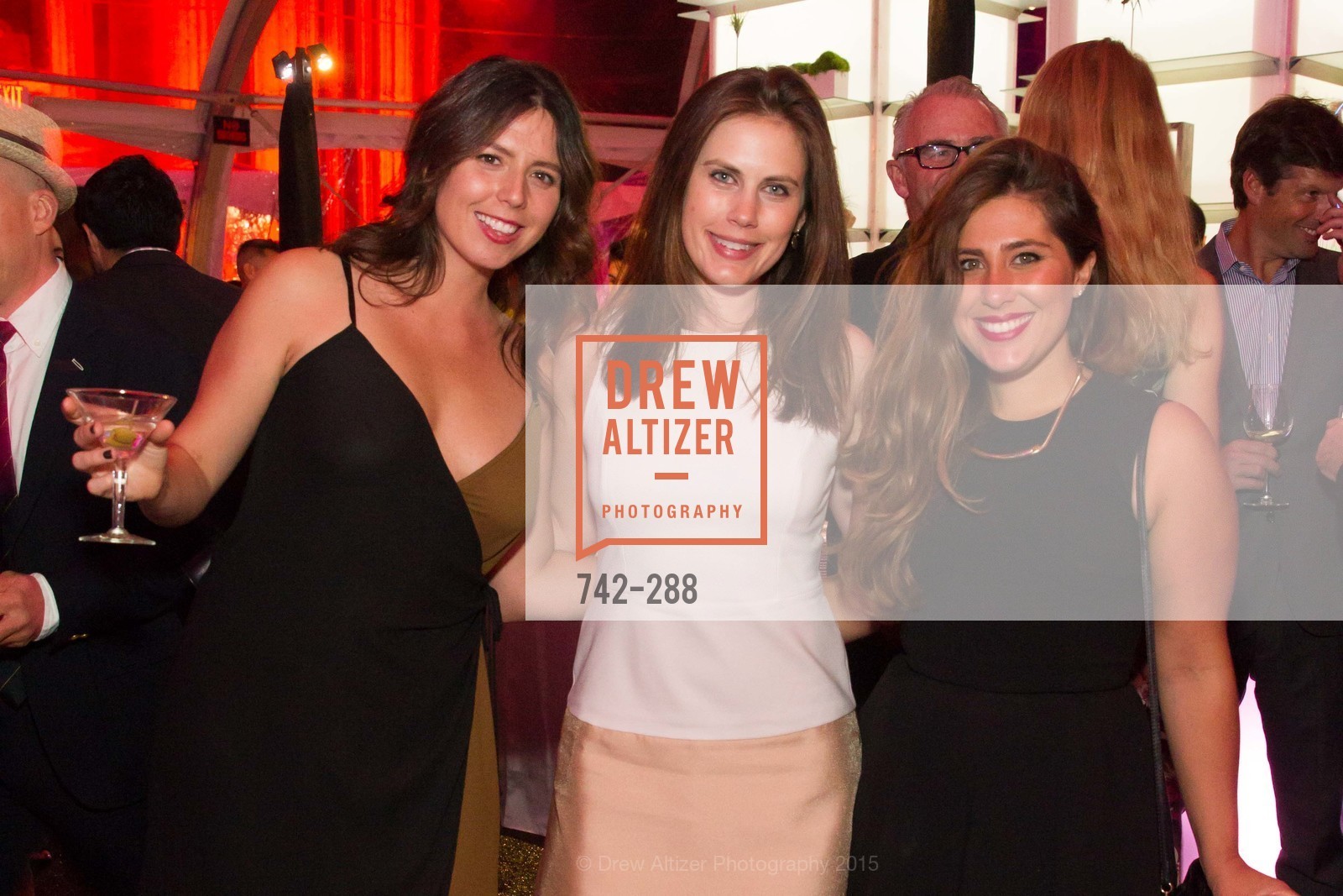 Lindsey Albert, Ivana Colendich, Elena Kinney, Gucci & Vogue Dinner, Palace of Fine Arts. Palace of Fine Arts, . 3301 Lyon St, September 19th, 2015, Photo #742-288 Lindsey Albert, Ivana Colendich, Elena Kinney, Photo #742-288
