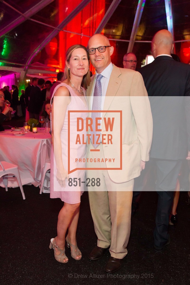 Stacy Dunn-Emke, John Gnuse, Gucci & Vogue Dinner, Palace of Fine Arts. Palace of Fine Arts, . 3301 Lyon St, September 19th, 2015, Photo #851-288 Stacy Dunn-Emke, John Gnuse, Photo #851-288
