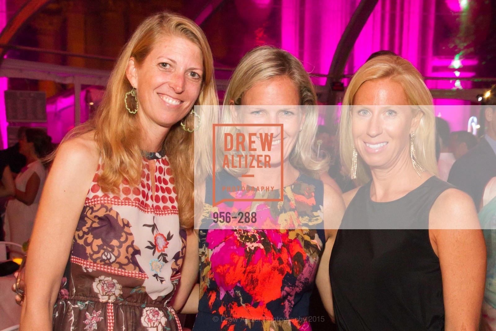 Nina Ward, Janet Bijur, Carter Graber, Gucci & Vogue Dinner, Palace of Fine Arts. Palace of Fine Arts, . 3301 Lyon St, September 19th, 2015, Photo #956-288 Nina Ward, Janet Bijur, Carter Graber, Photo #956-288