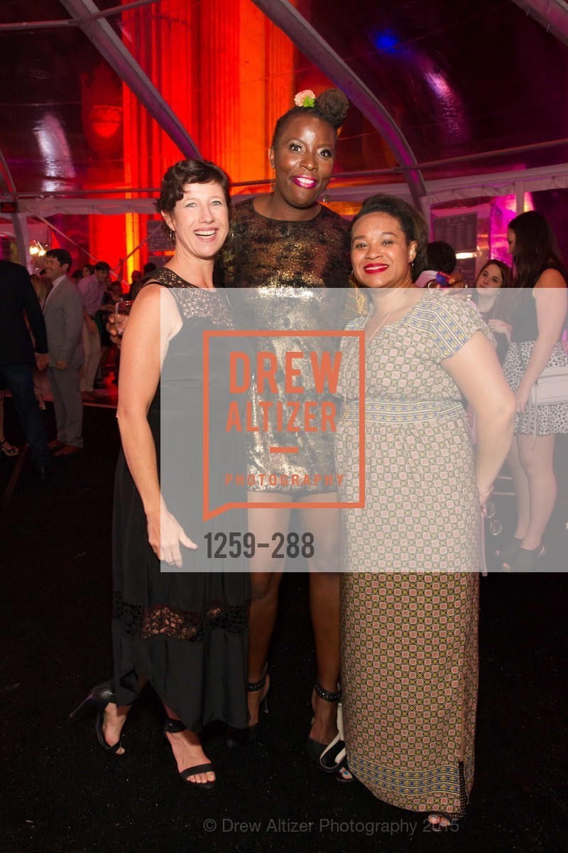 Nicole Avril, Jackie Omotalade, Leah Pimentel, Gucci & Vogue Dinner, Palace of Fine Arts. Palace of Fine Arts, . 3301 Lyon St, September 19th, 2015, Photo #1259-288 Nicole Avril, Jackie Omotalade, Leah Pimentel, Photo #1259-288