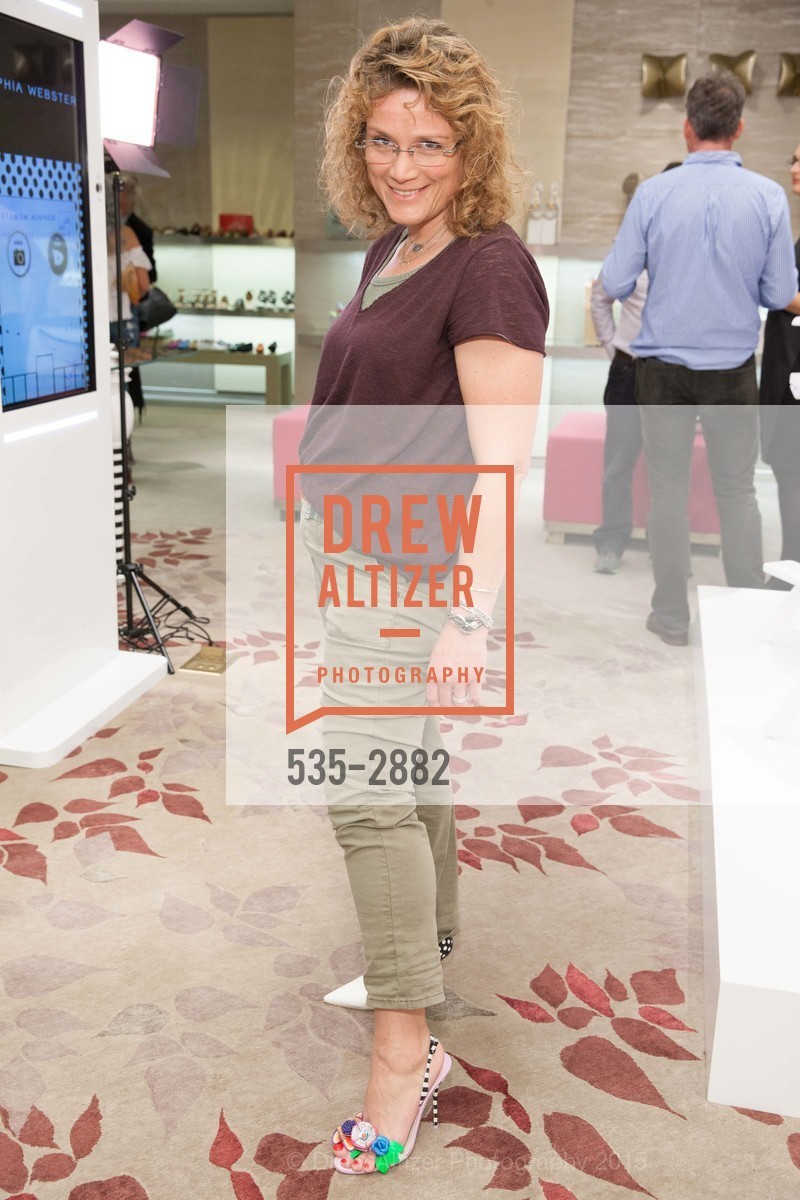 Julie Rattner, SAKS 5TH AVENUE & LAUREN GOODMAN Host the Sophia Webster Personal Appearance, US, May 1st, 2015, Photo #535-2882 Julie Rattner, Photo #535-2882