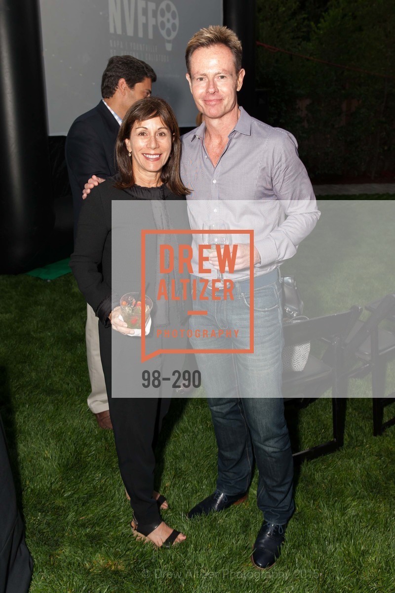 Lisa Schatz, Brad Henning, Gucci & Vogue Dinner, Private home. Private home, . 1030 Hamilton Ave, September 16th, 2015, Photo #98-290 Lisa Schatz, Brad Henning, Photo #98-290