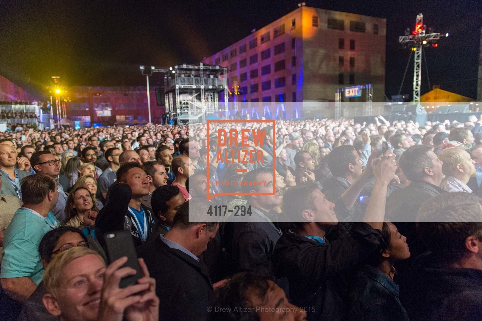 Audience, The Concert For UCSF Benioff Children's Hospital, Pier 70, September 17th, 2015,Drew Altizer, Drew Altizer Photography, full-service agency, private events, San Francisco photographer, photographer california