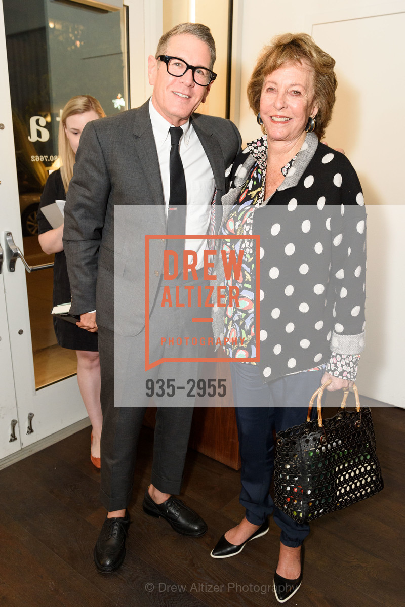 Steven Volpe, Frances Bowes, Christie's Reception - Leonardo da Vinci's lost painting SALVATOR MUNDI visits SF, Minnesota Street Project. 1275 Minnesota Street, October 17th, 2017, Photo #935-2955 Steven Volpe, Frances Bowes, Photo #935-2955