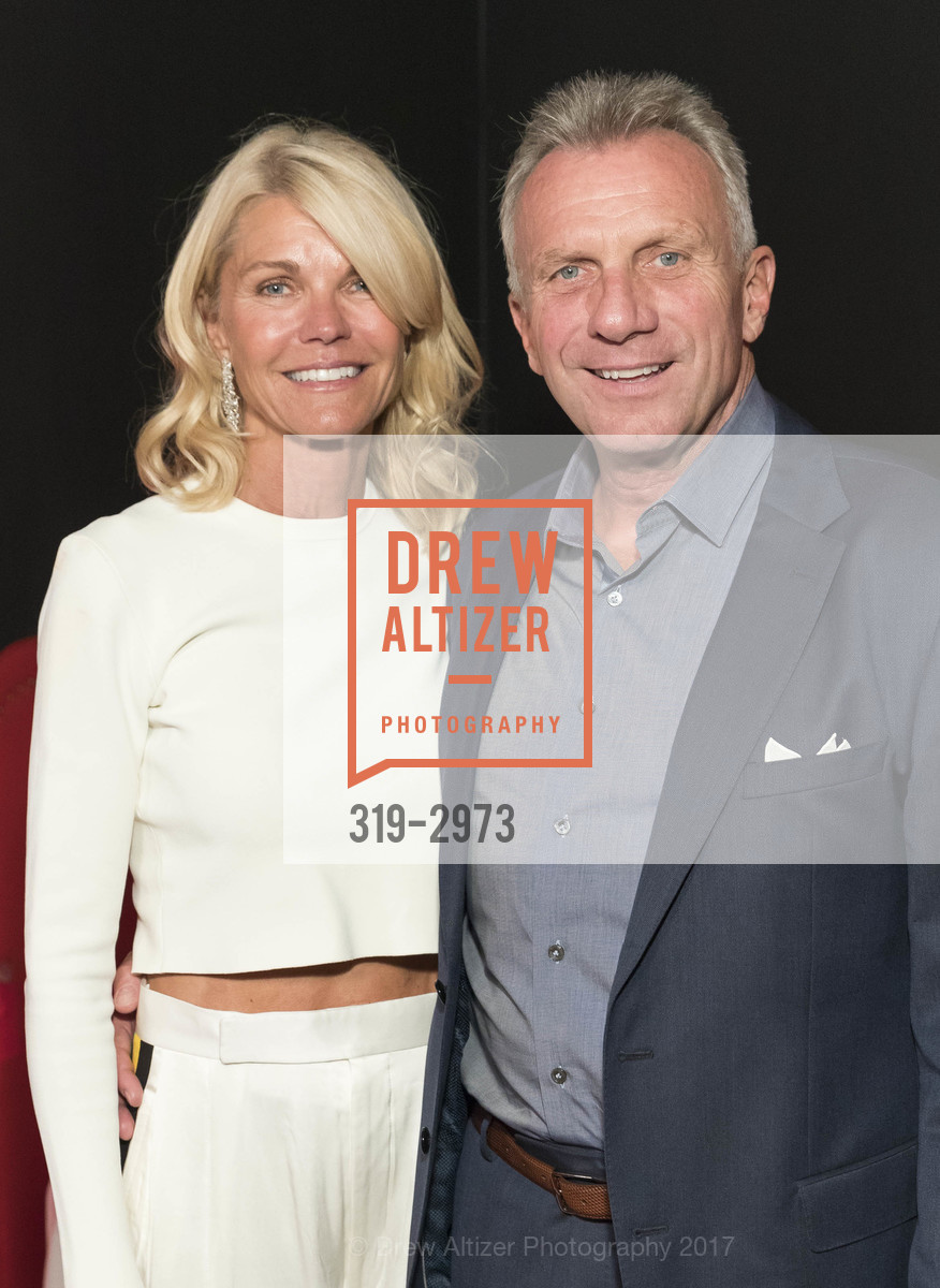 Who is Joe Montana's wife Jennifer?