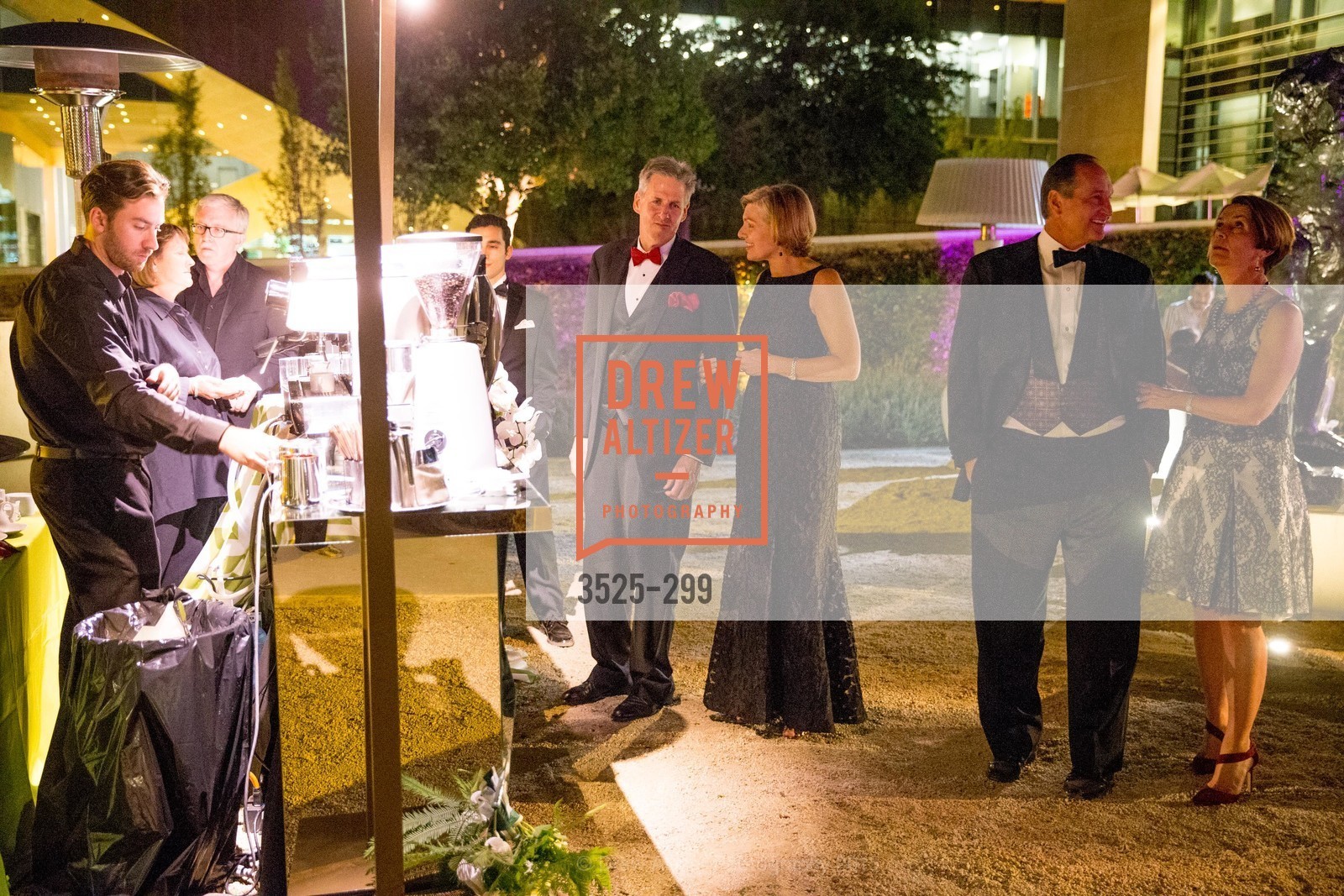 Atmosphere, Gucci & Vogue Dinner, Stanford University. Stanford University, September 19th, 2015, Photo #3525-299 Atmosphere, Photo #3525-299