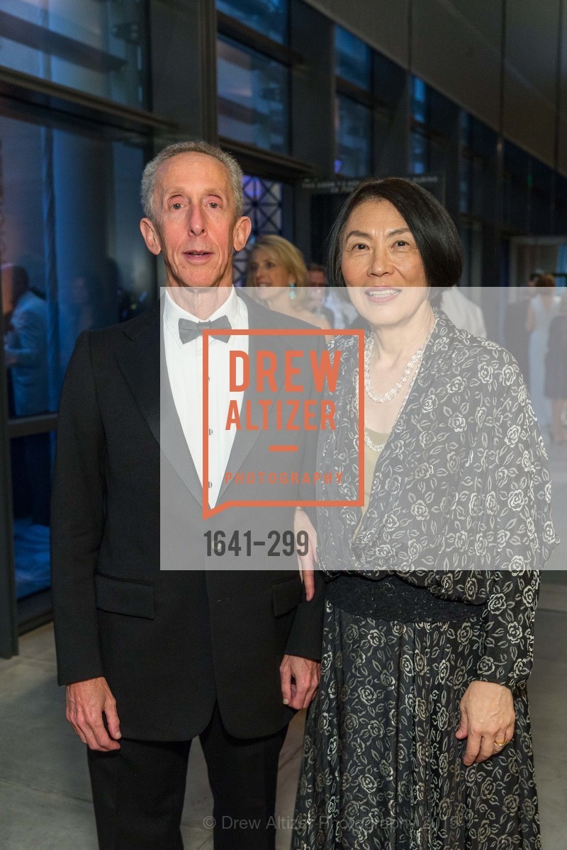 Thomas Buckholtz, Helen Buckholtz, Gucci & Vogue Dinner, Stanford University. Stanford University, September 19th, 2015, Photo #1641-299 Thomas Buckholtz, Helen Buckholtz, Photo #1641-299