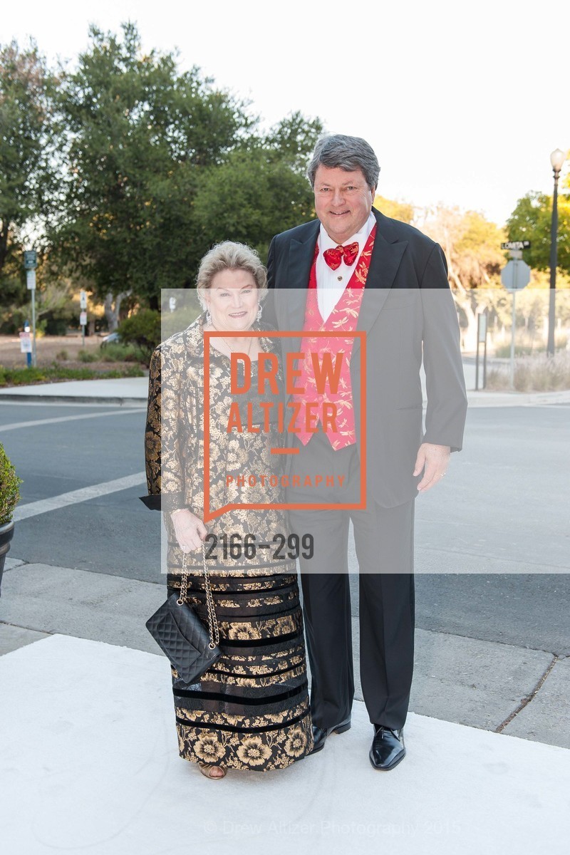 Cynthia Gunn, John Gunn, Gucci & Vogue Dinner, Stanford University. Stanford University, September 19th, 2015, Photo #2166-299 Cynthia Gunn, John Gunn, Photo #2166-299