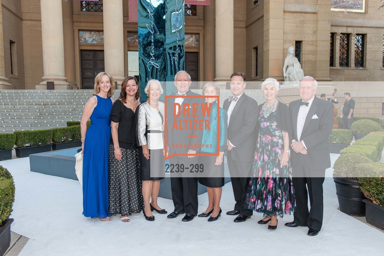 Holly Coit, Jill Hall, Joanne Hall, Art Hall, Marcia Wythes, Chris Hall, Madora Jennings, Jim Jennings, Gucci & Vogue Dinner, Stanford University. Stanford University, September 19th, 2015, Photo #2239-299 Holly Coit, Jill Hall, Joanne Hall, Art Hall, Marcia Wythes, Chris Hall, Madora Jennings, Jim Jennings, Photo #2239-299