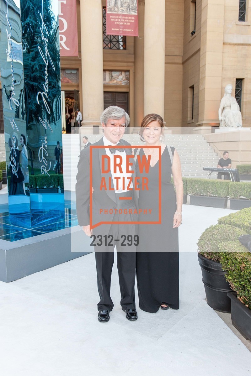 Chris Harte, Mary Jane Elmore, Gucci & Vogue Dinner, Stanford University. Stanford University, September 19th, 2015, Photo #2312-299 Chris Harte, Mary Jane Elmore, Photo #2312-299