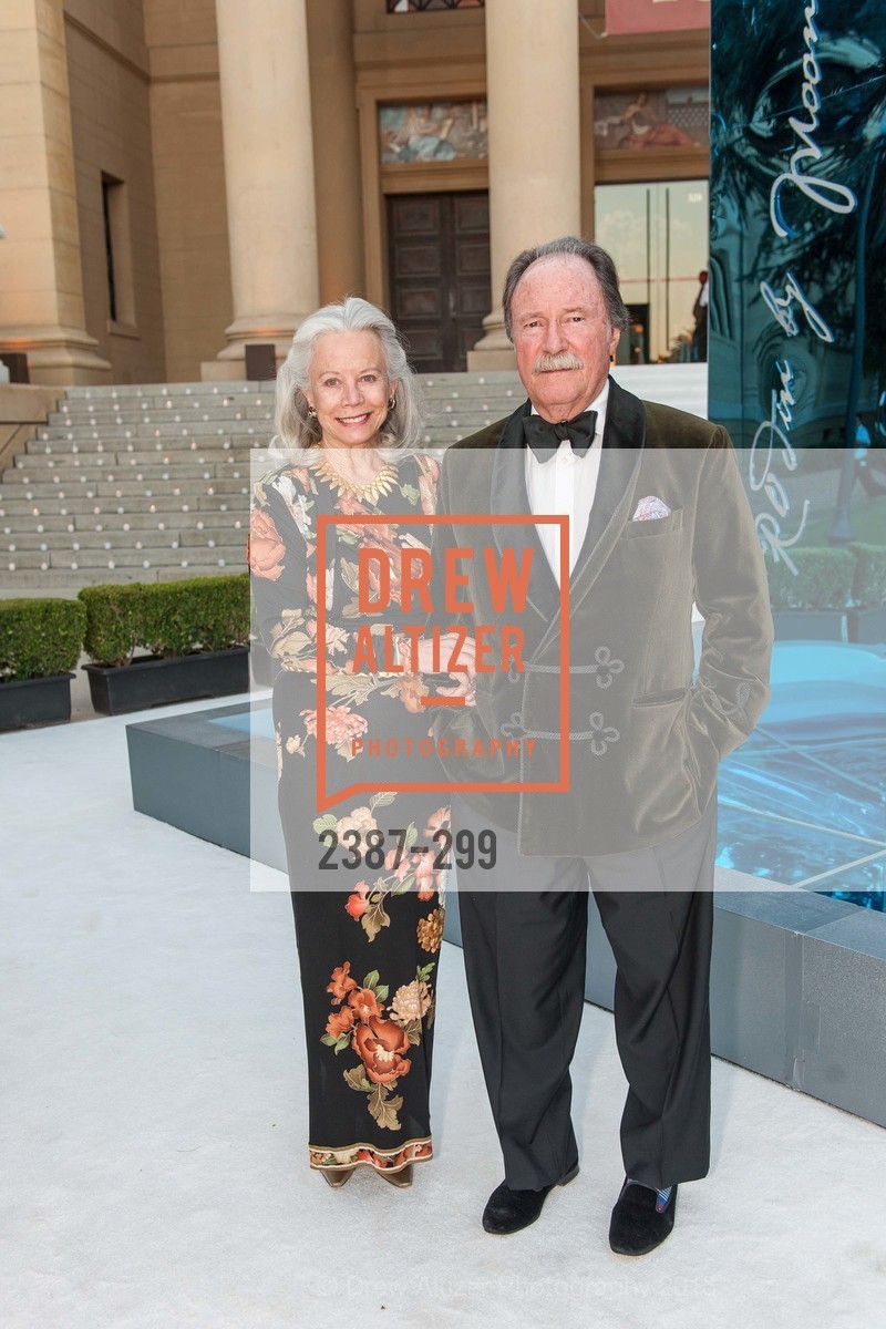 Susie McBaine, Pat McBaine, Gucci & Vogue Dinner, Stanford University. Stanford University, September 19th, 2015, Photo #2387-299 Susie McBaine, Pat McBaine, Photo #2387-299