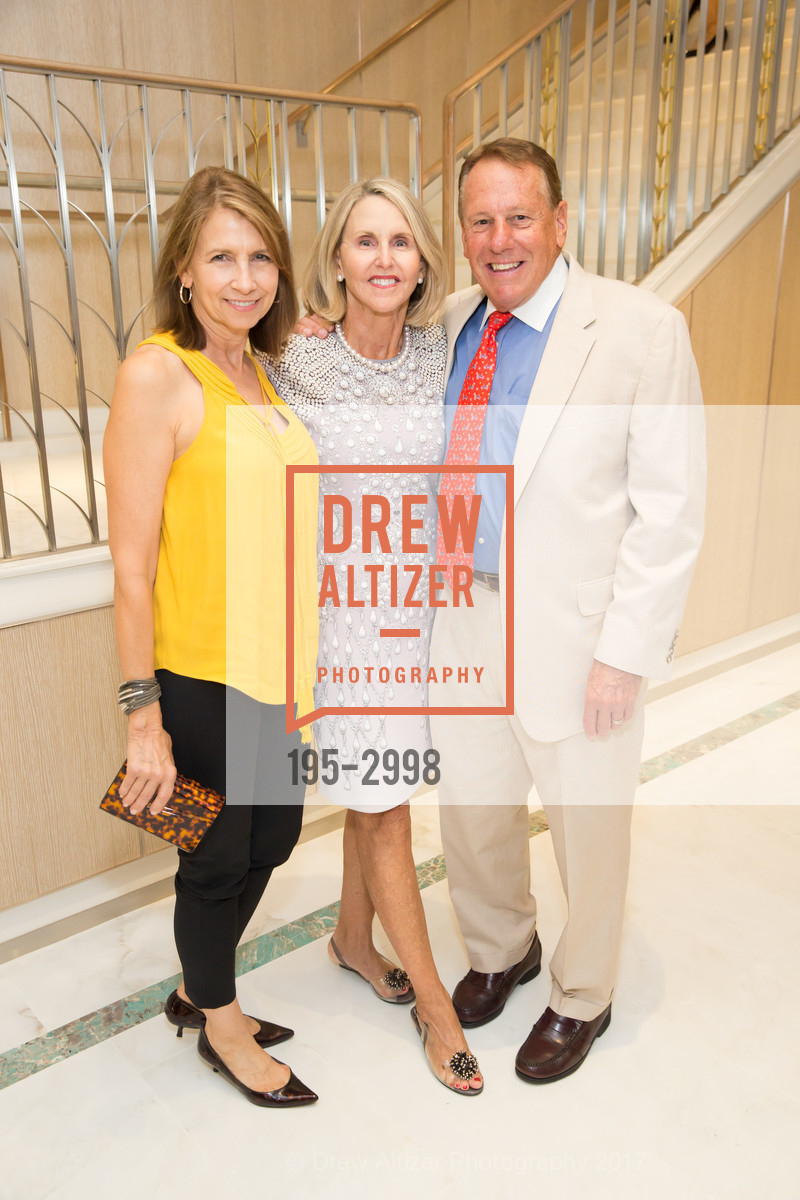 Carol Louie, Freddi Wilkinson, Gifford Boyce-Smith, Tiffany & Co. along with The SF Ballet hosts a Cocktail Event 2017, Tiffany & Co. 350 Post St SF , California, October 26th, 2017, Photo #195-2998 Carol Louie, Freddi Wilkinson, Gifford Boyce-Smith, Photo #195-2998