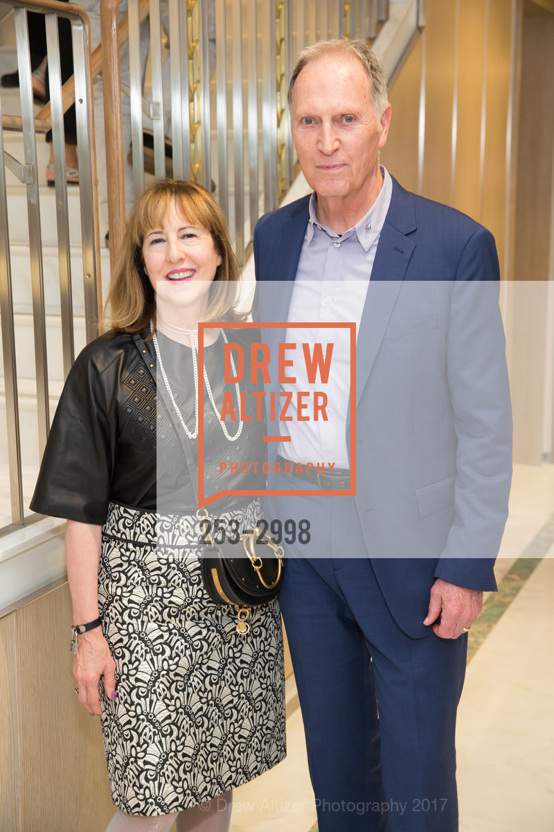 Maureen Knoll, Jim Knoll, Tiffany & Co. along with The SF Ballet hosts a Cocktail Event 2017, Tiffany & Co. 350 Post St SF , California, October 26th, 2017, Photo #253-2998 Maureen Knoll, Jim Knoll, Photo #253-2998