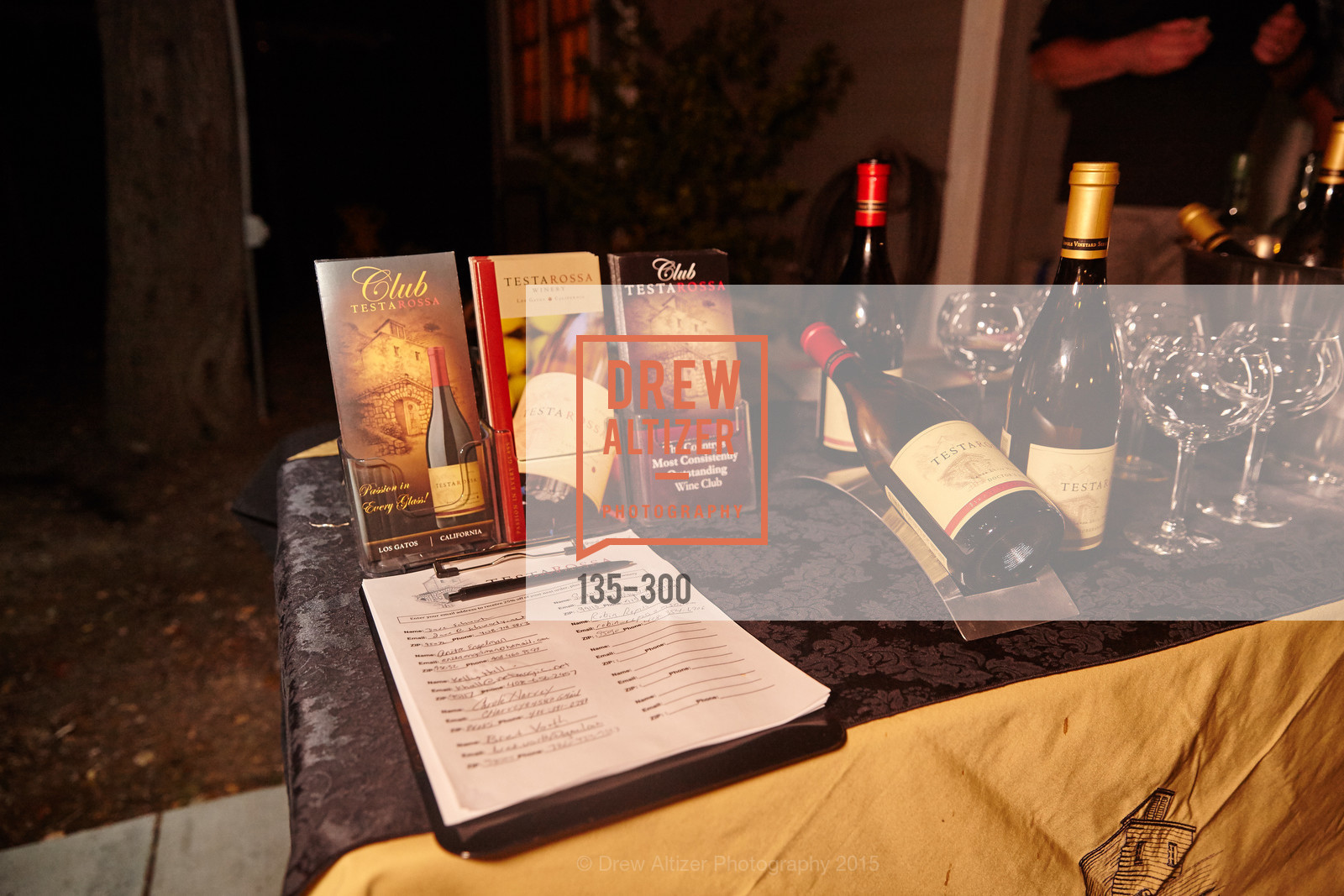 Atmosphere, Breast Cancer Awareness Fund Presents This Old Bag Silicon Valley Preview Party, Private Residence, September 19th, 2015,Drew Altizer, Drew Altizer Photography, full-service agency, private events, San Francisco photographer, photographer california