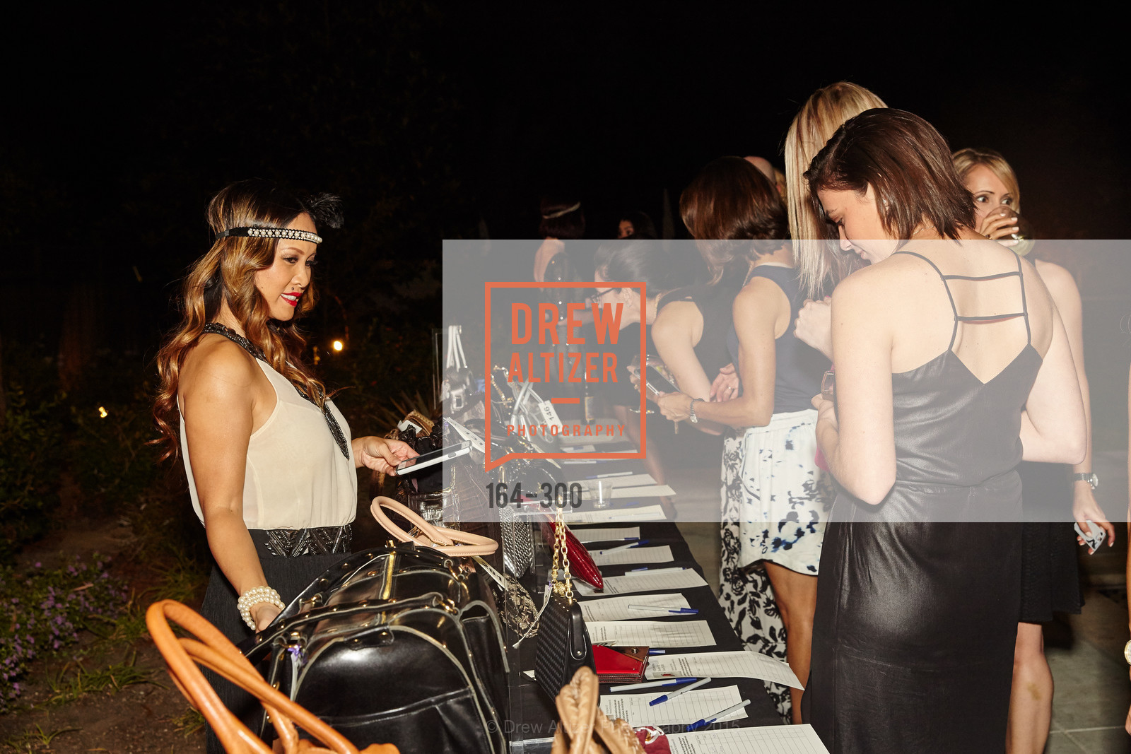 Atmosphere, Breast Cancer Awareness Fund Presents This Old Bag Silicon Valley Preview Party, Private Residence, September 19th, 2015,Drew Altizer, Drew Altizer Photography, full-service agency, private events, San Francisco photographer, photographer california