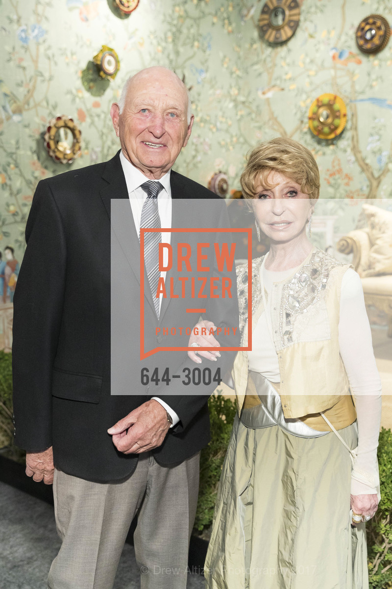 Jerry Grodsky, Roberta Sherman, The San Francisco Fall Art & Antiques Show Opening Night Preview Gala, Fort Mason Center, Festival Pavilion. 2 Marina Blvd, San Francisco, CA 94123, October 25th, 2017, Photo #644-3004 Jerry Grodsky, Roberta Sherman, Photo #644-3004