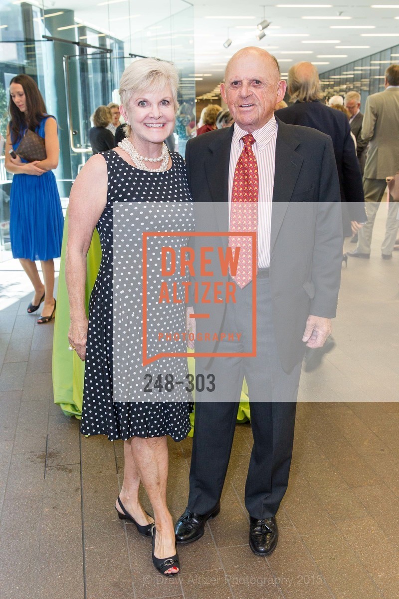 Connie Lurie, Bob Lurie, Gucci & Vogue Dinner, de Young Museum. de Young Museum, . 3010 24th St, September 21st, 2015, Photo #248-303 Connie Lurie, Bob Lurie, Photo #248-303