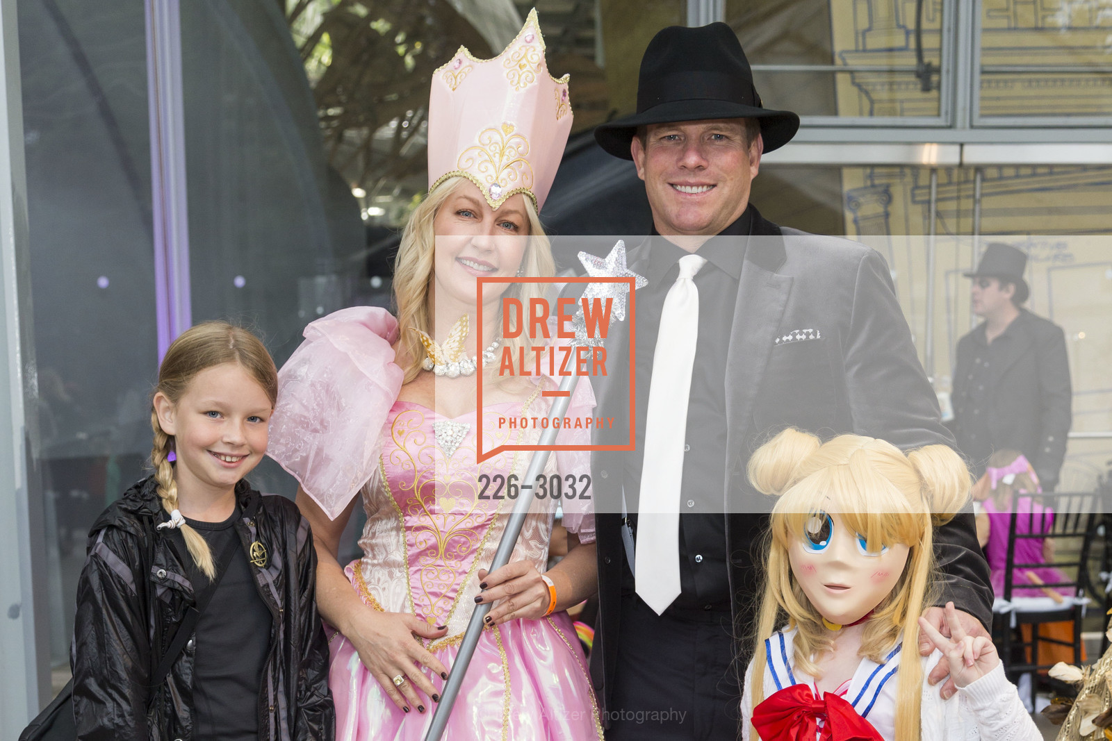 Jordan Adair, Scarlet Stephens, Brad Stephens, Vanessa Stephens, SuperNatural Halloween 2017, California Academy of Sciences, Photo #226-3032 Jordan Adair, Scarlet Stephens, Brad Stephens, Vanessa Stephens, Photo #226-3032