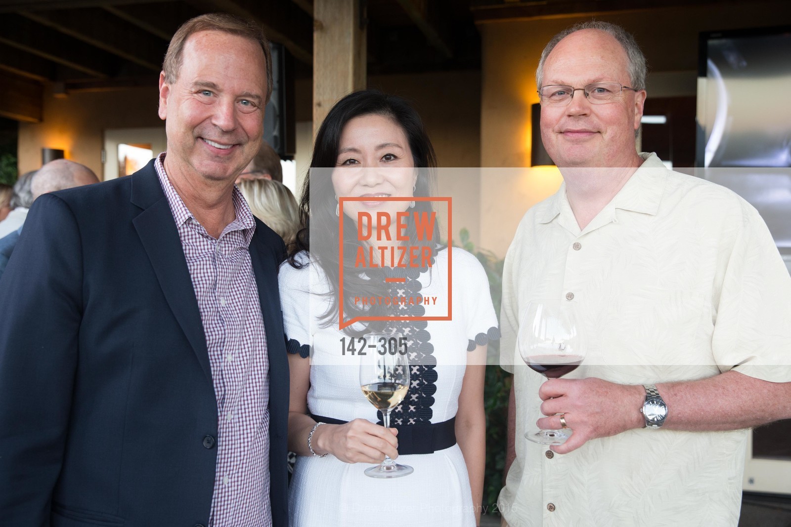 Tim Hanni, Jeannie Cho Lee MW, Ken Morris, Gucci & Vogue Dinner, Auberge dr Soliel. Auberge dr Soliel, September 22nd, 2015, Photo #142-305 Tim Hanni, Jeannie Cho Lee MW, Ken Morris, Photo #142-305