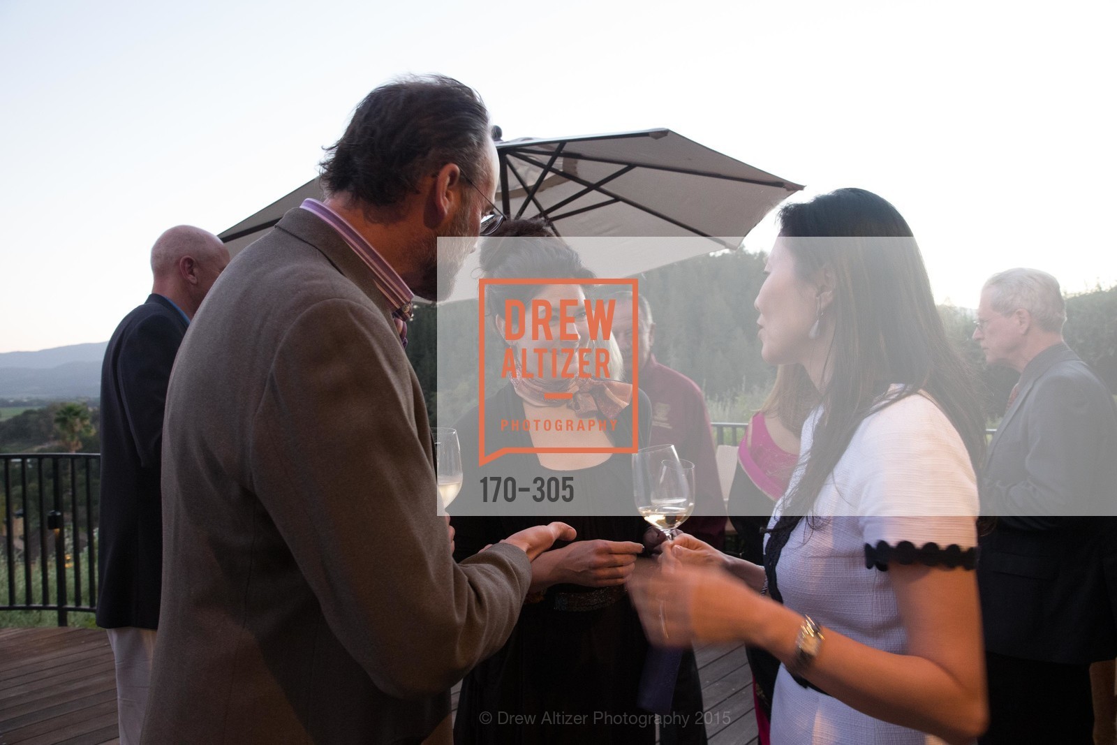 Mark De Vere, Diana Heon, Jeannie Cho Lee MW, Gucci & Vogue Dinner, Auberge dr Soliel. Auberge dr Soliel, September 22nd, 2015, Photo #170-305 Mark De Vere, Diana Heon, Jeannie Cho Lee MW, Photo #170-305