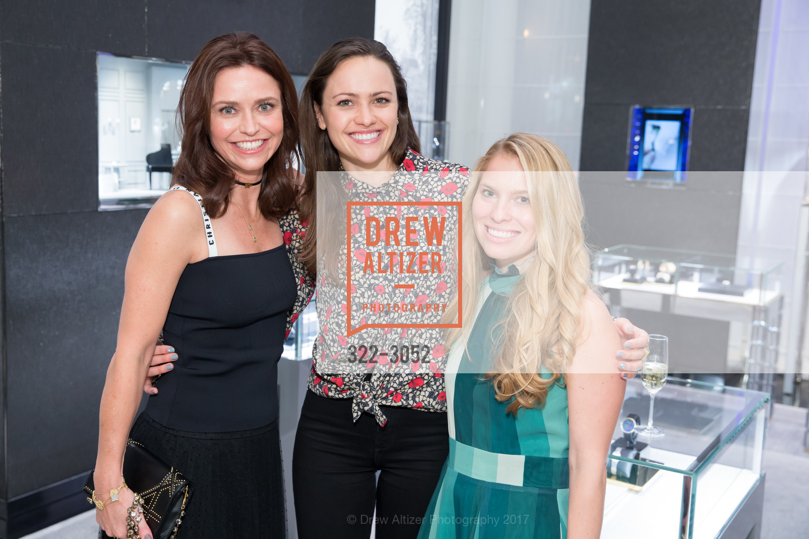Kirsten Greene, Nicole Johnson, Kristina Simmons, Photo #322-3052