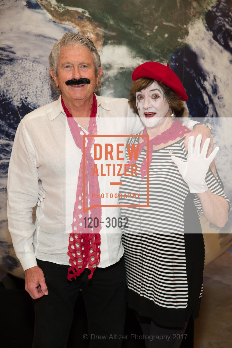 Darrell Boyle, Lauren Boyle, TheatreWorks Around the World 2017, Sharon Heights Golf & Country Club. 2900 Sand Hill Road, November 4th, 2017, Photo #120-3062 Darrell Boyle, Lauren Boyle, Photo #120-3062