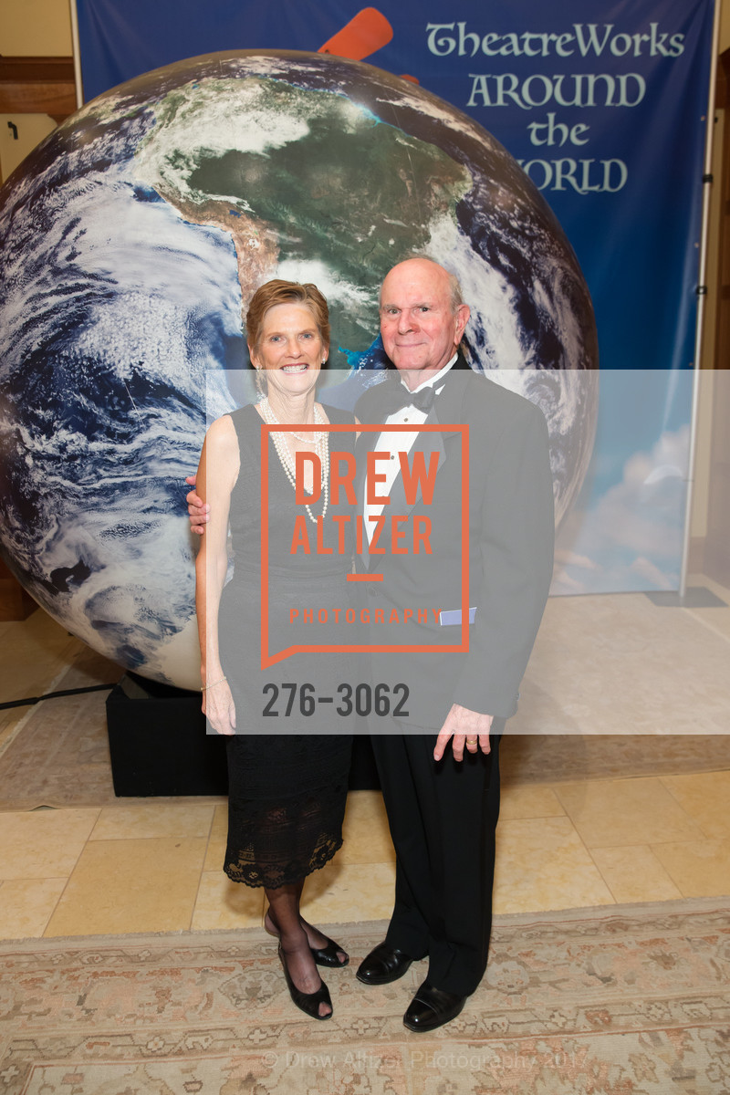 Marsha Adler, Bill Adler, TheatreWorks Around the World 2017, Sharon Heights Golf & Country Club. 2900 Sand Hill Road, November 4th, 2017, Photo #276-3062 Marsha Adler, Bill Adler, Photo #276-3062