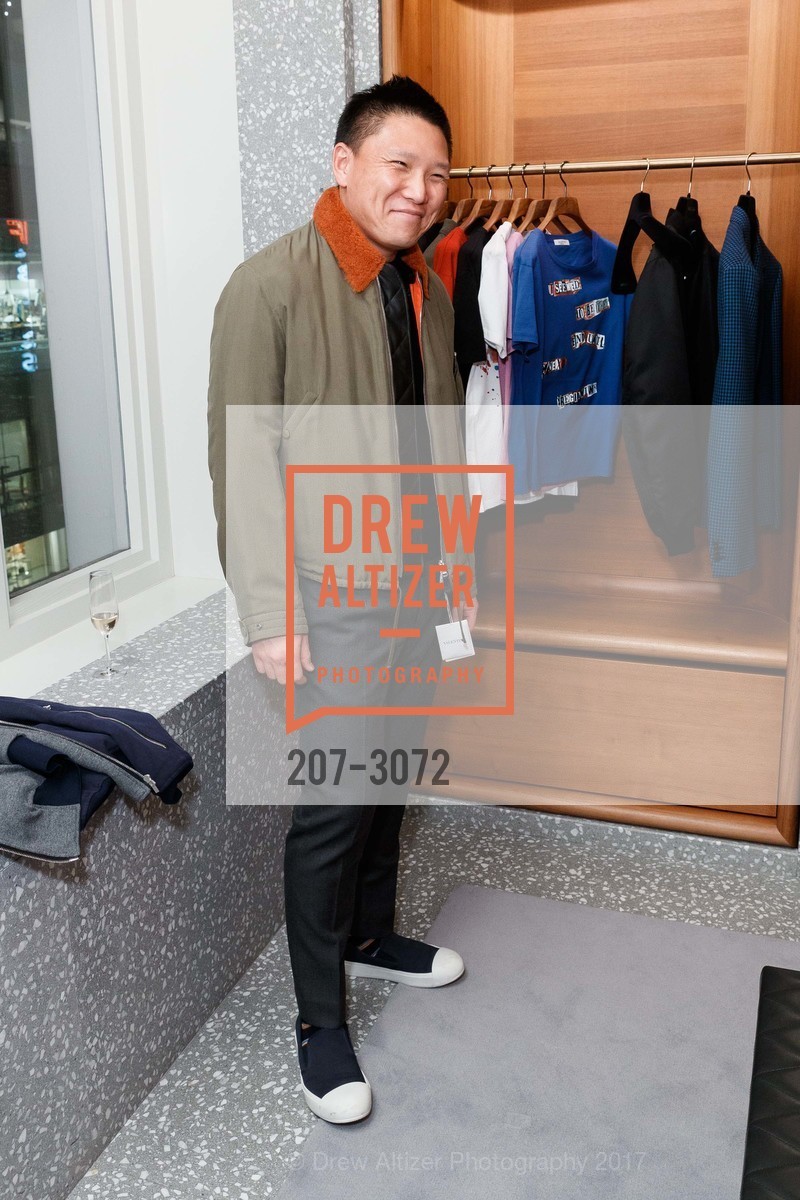 Sean Sullivan, Valentino Celebrates Men's Collection, Valentino Store. 05 Grant Avenue, November 7th, 2017, Photo #207-3072 Sean Sullivan, Photo #207-3072